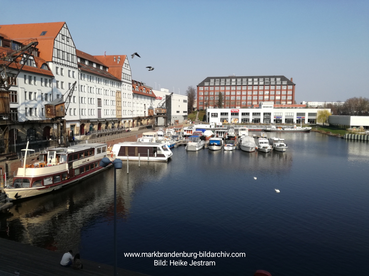 Tempelhofer Hafen 202003 004